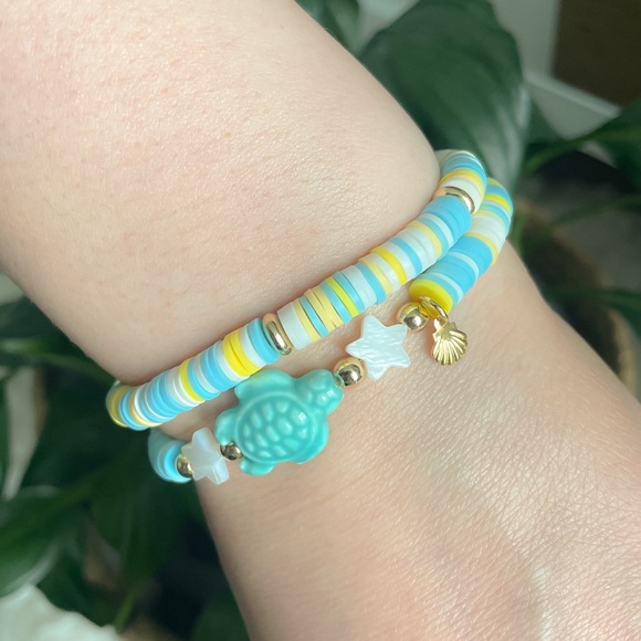 Y2K Turtle bracelet with clay beads and 18k gold plated shell charm - Picture 4 of 4